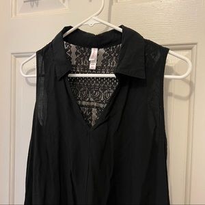 Xhilaration lace detail collar tank